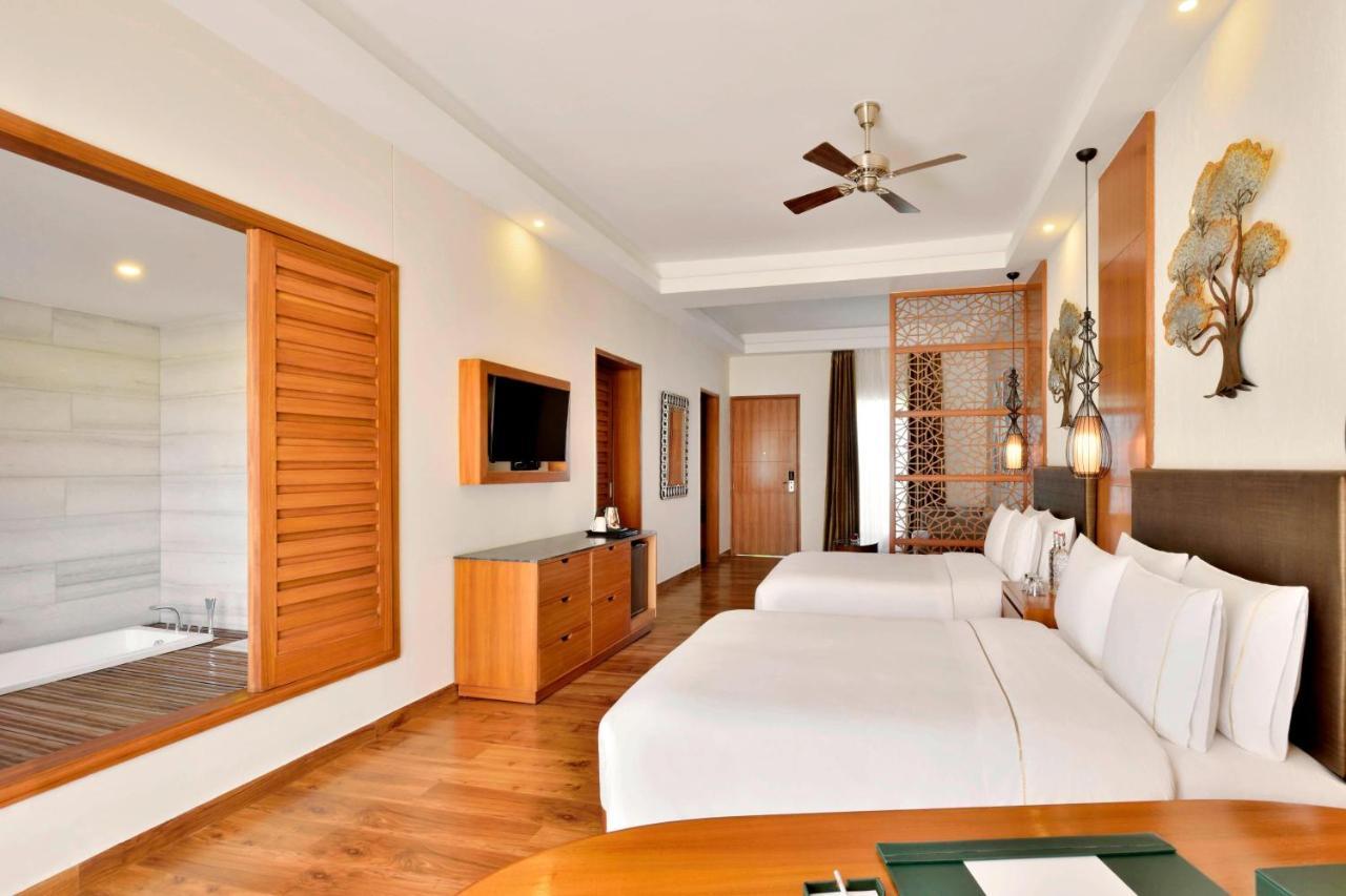 The Westin & 5*